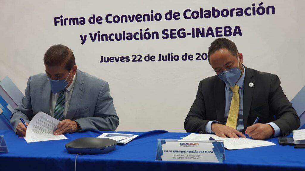 Firman INAEBA y SEG  convenio de colaboración para  la prevención del rezago educativo